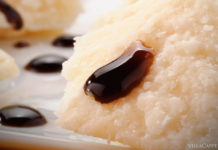 Italian Food Tip: Aged Balsamic Vinegar Balsamic Vinegar