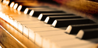 045: Non Stereotypical Italian Music with Michael Hynes Stereotypical Italian Music