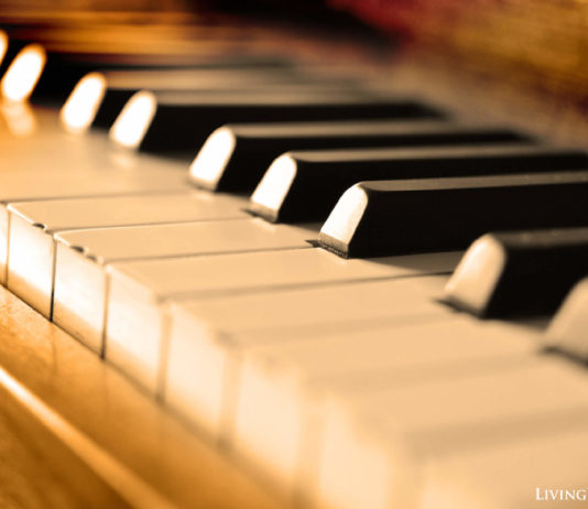 045: Non Stereotypical Italian Music with Michael Hynes Stereotypical Italian Music